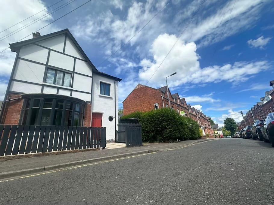 Friars Bush House Belfast - Stunning 4 Bedroom Detached House In Exclusive Queens Quarter Luxury Belfast City Centre المظهر الخارجي الصورة